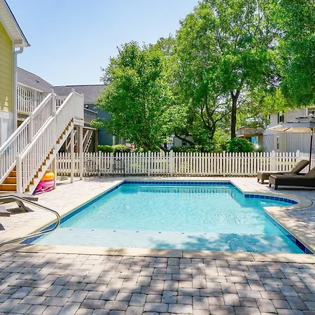 Beach Buzz Villa